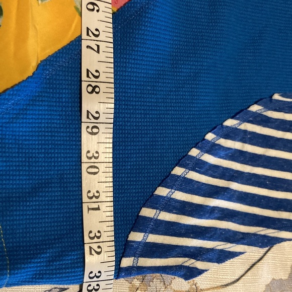 Umgee floral mix tunic size medium - Picture 8 of 9